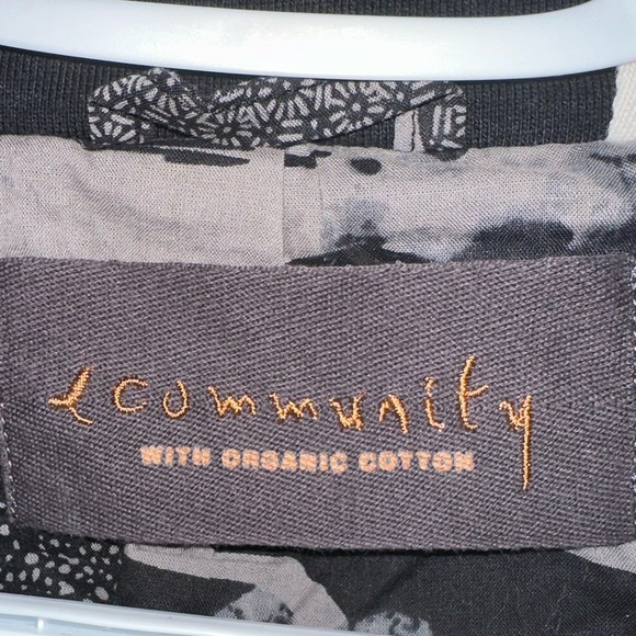 Community Size M - Picture 3 of 8